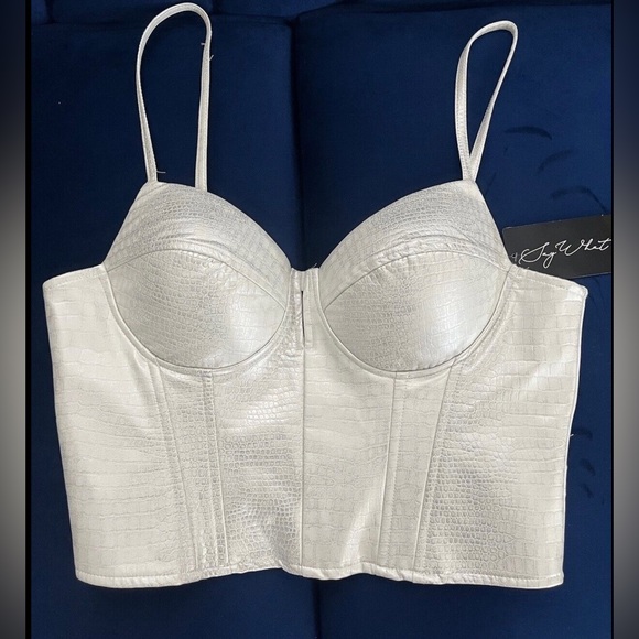 Pearl and silver snakeskin corset top - Picture 1 of 5